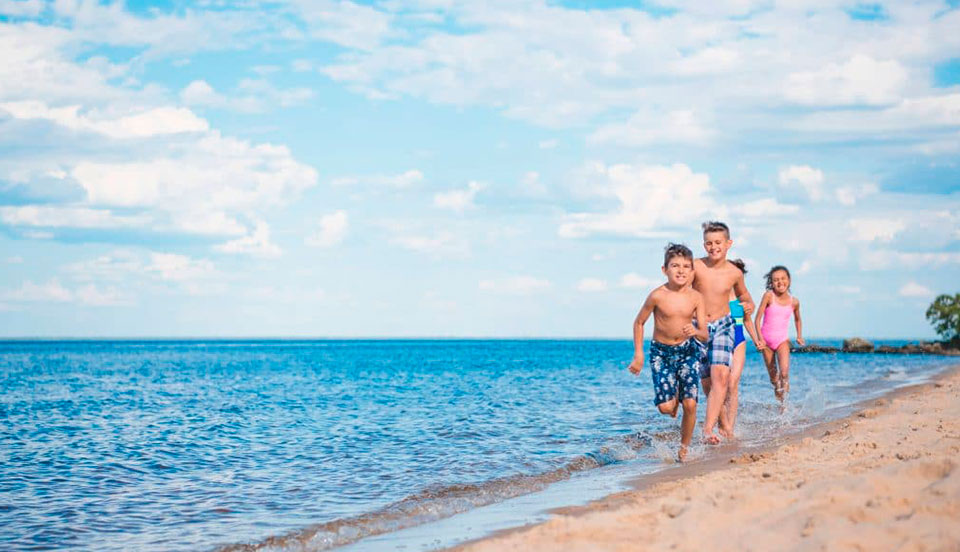 Praia com crianças em Florianópolis: indicações sensacionais para você
